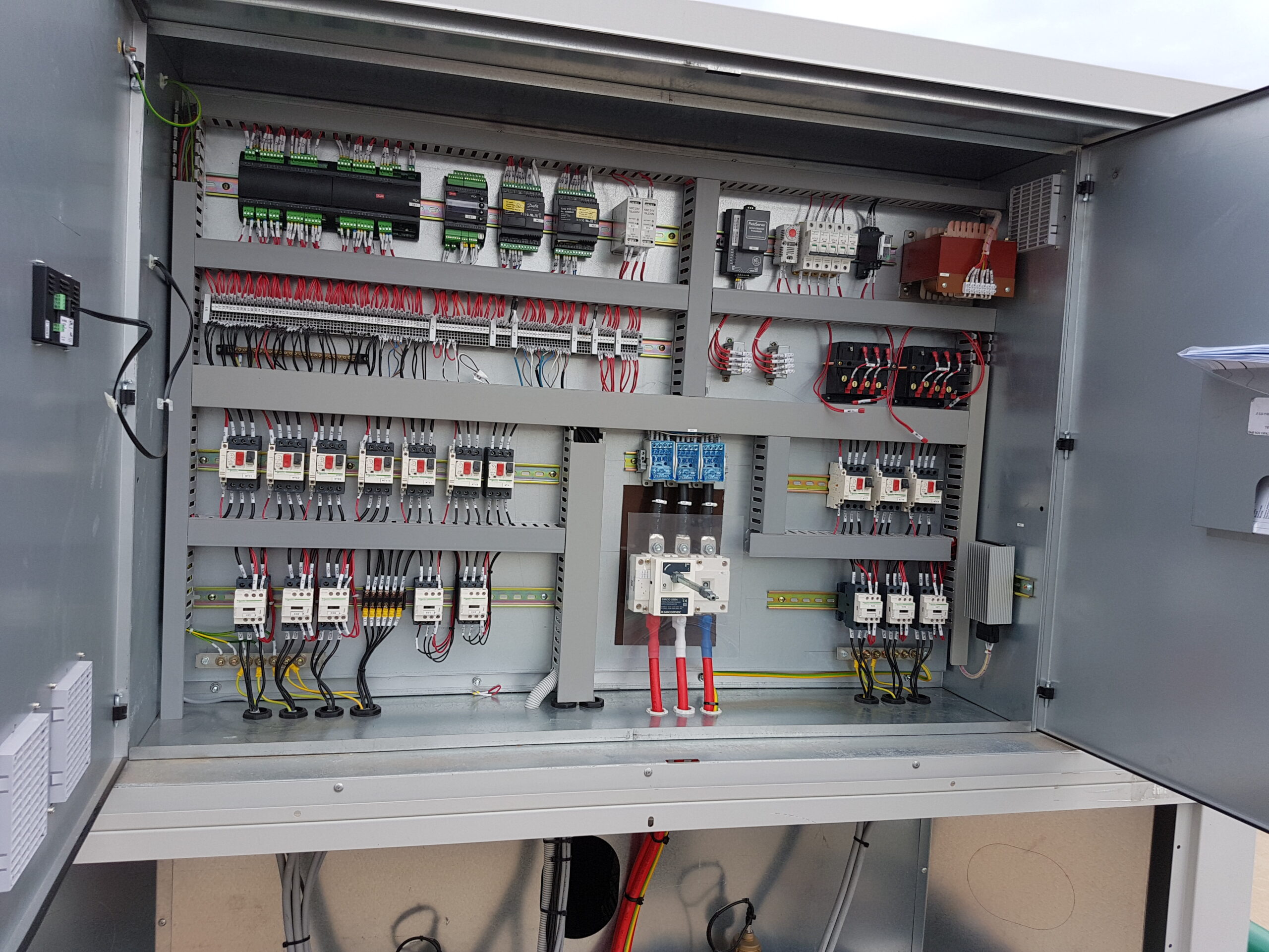 typical photo of Commercial Control panel that our trustworthy electricians can repair 
 